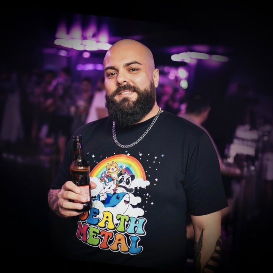 chrixcomx's tweet image. Deus abençoe a IA 😂