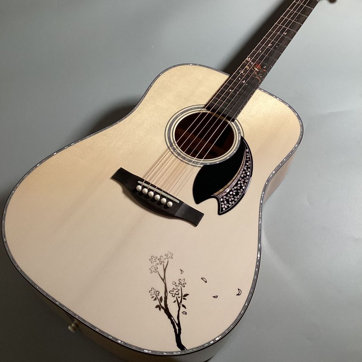 One Day Guitar Show限定モデル！Headway HD-ヨシノセンボンサクラ25