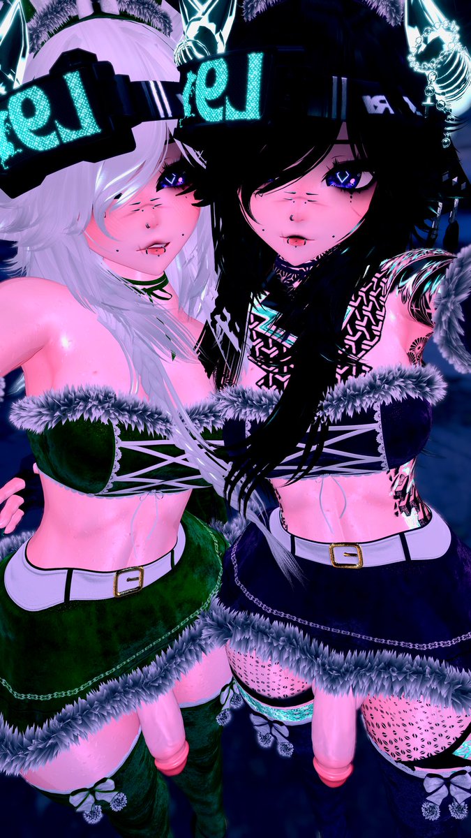 FemboyFloopy's tweet image. Merry Christmas 🎄 from me and my adorable pet @DeathhkyD  💜