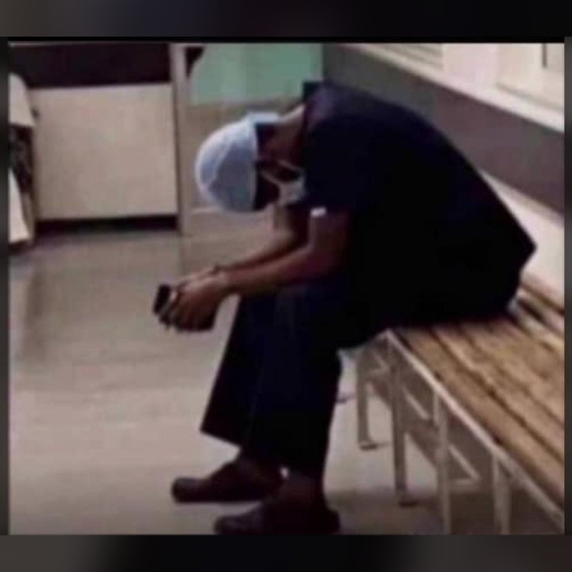 itz_Badir's tweet photo. Housemanship

For those new to this, housemanship (or internship) is the intense post-medical school training phase where you rotate through departments, applying what you’ve learned in real time. I started with paediatrics, surgery, medicine, and obstetrics & gynaecology (O&G). As I wrap up my housemanship year, I wanted to share some thoughts, lessons, and survival tips. Buckle up—this is going to be real.

#MedTwitter #Housemanship