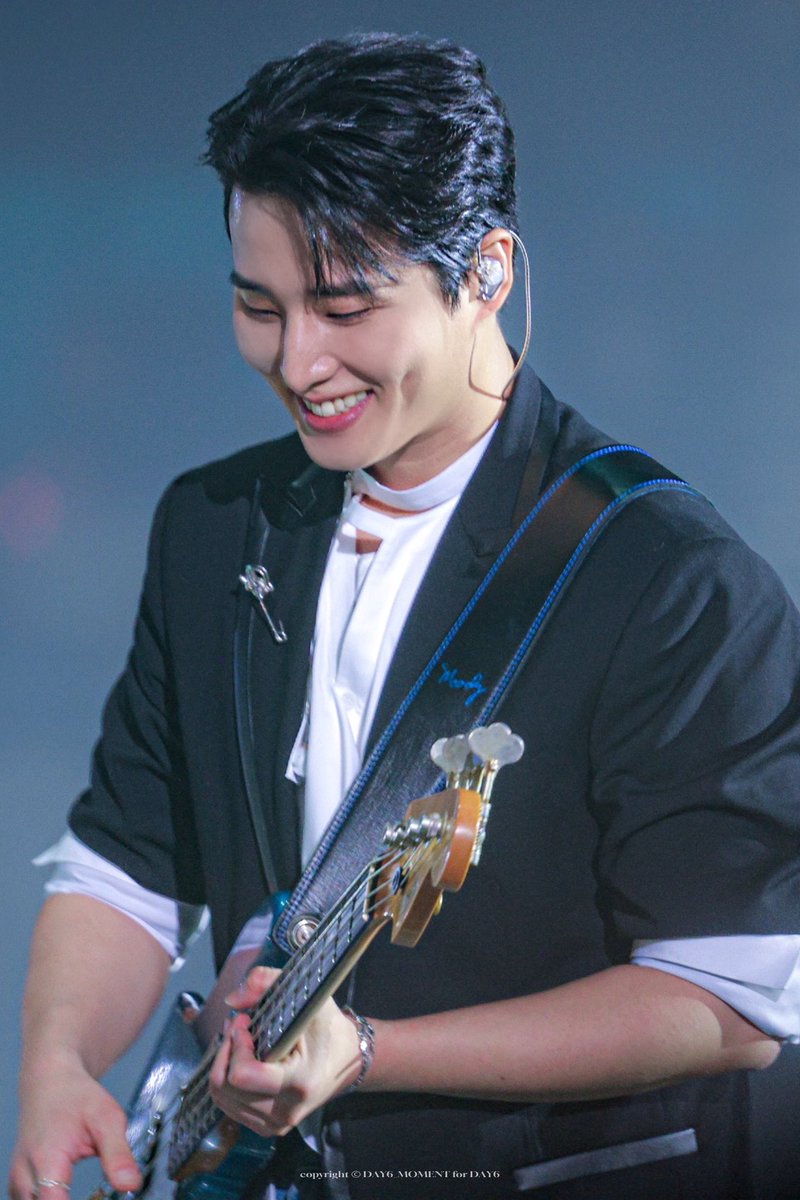 aegyochangjae's tweet photo. MAN....HOW DEEP IS THAT DIMPLE 😭😭😭 https://t.co/lZ13wHza3y