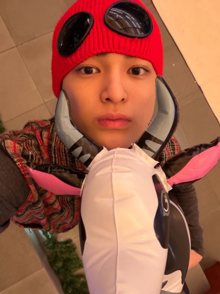 cortis_crave's tweet photo. [251226] #KEONHO Weverse Post! 🌟

Have a nice end of the year 🎄🎄

#CORTIS #코르티스 https://t.co/bEh4292EFT