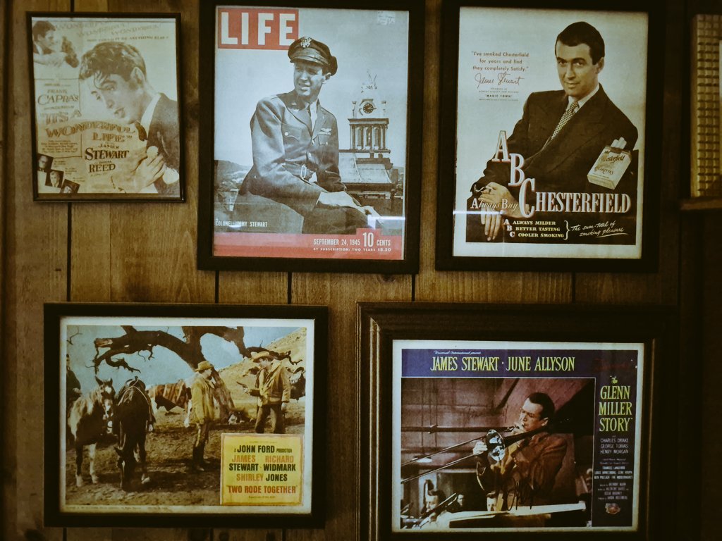 I don't wait for December to watch "It's a Wonderful Life", or any other classic with this LEGEND, James (Jimmy) Maitland Stewart! Any time is the RIGHT time. HNY2026!