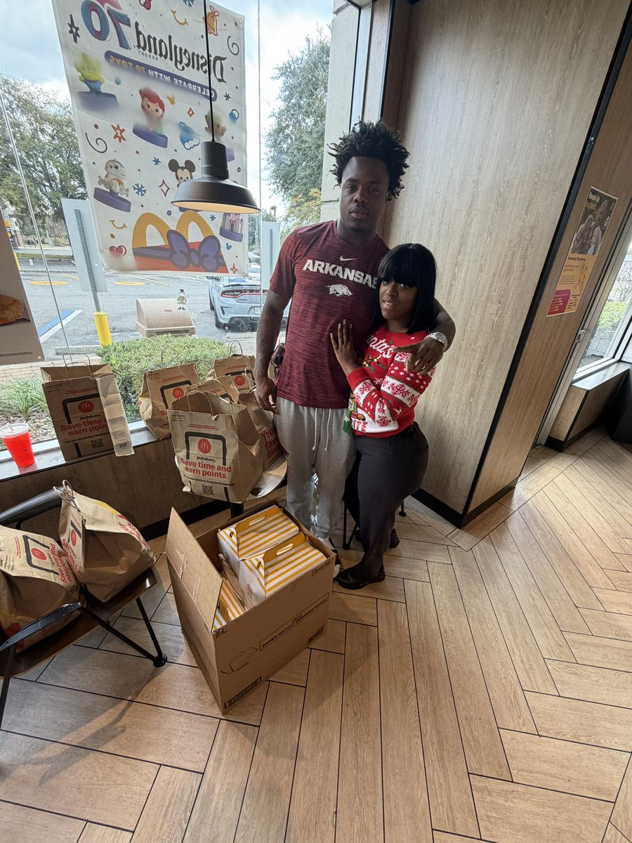 PhillipLee00's tweet image. Blessing people in my city always been my goal ♥️‼️ #MerryChristmas