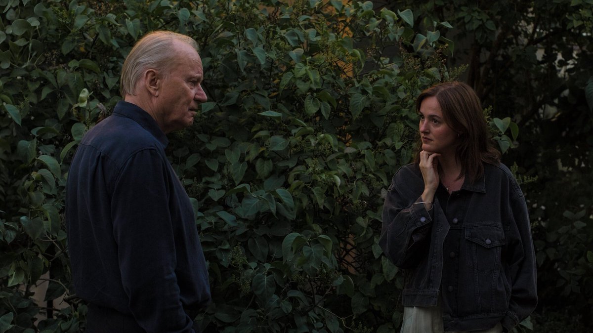 Traje a mis papás a ver Sentimental Value porque no hay mejor regalo Navideño que enfrentar el trauma inter-generacional.