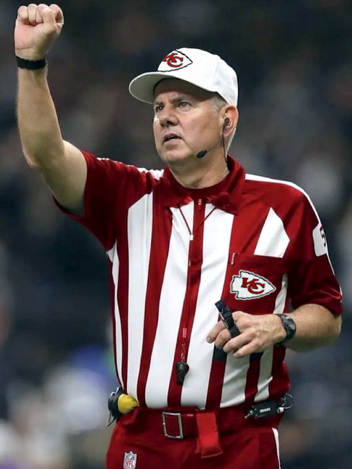 cujoknows's tweet image. Twice already tonight 🎁