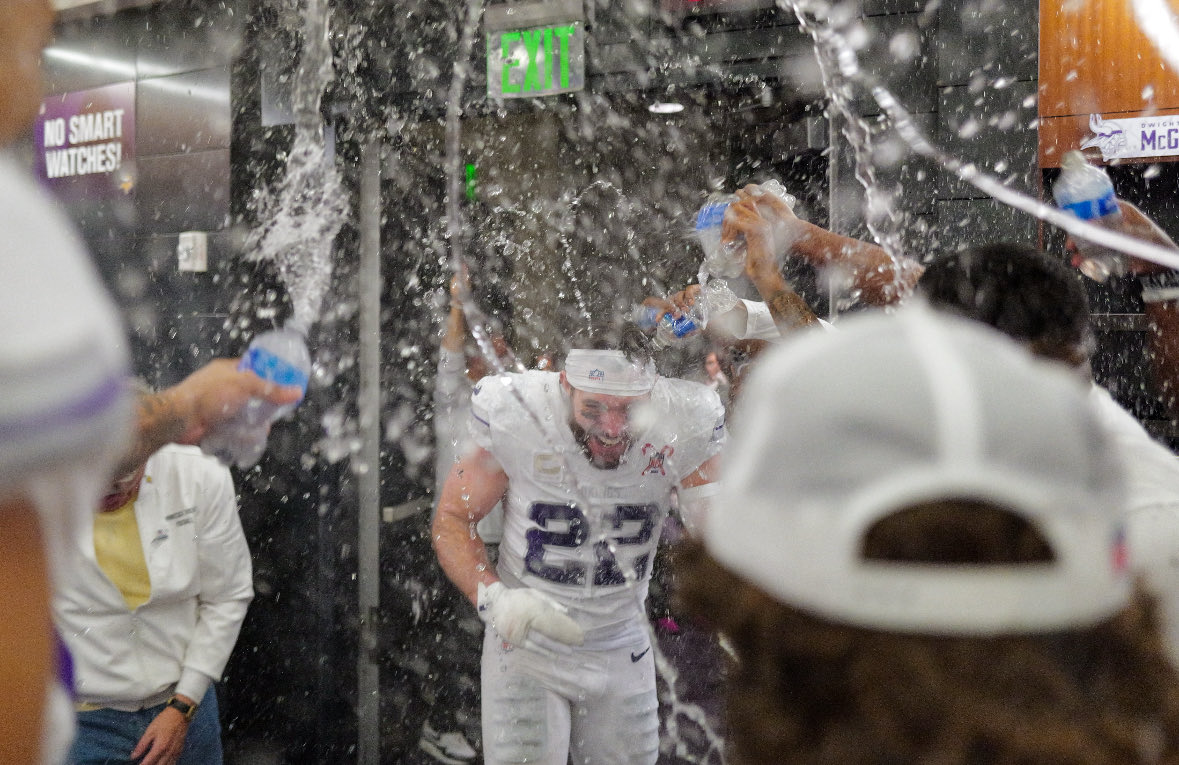 dailyharri's tweet image. Harrison Smith post game after his vintage performance