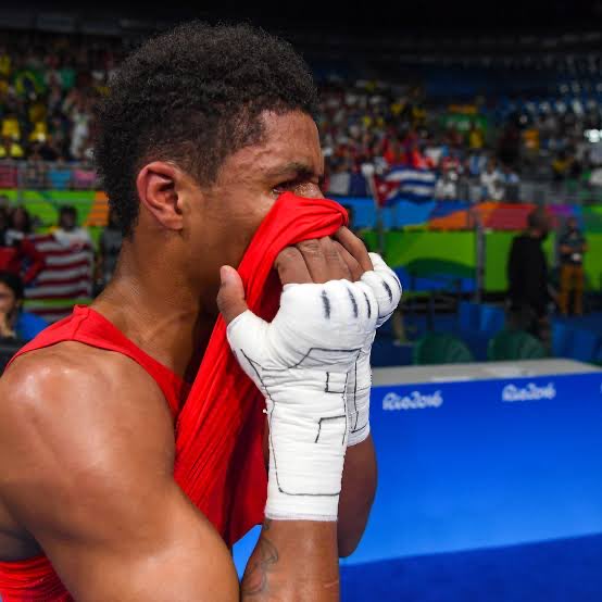 Shakur via Points or Decision! 🔒🎯💸

Huge steal, as a tank fan myself I can’t deny Shakur whatsoever in this bout, he is one of them ones, this mf don’t play boxing AT ALL, just look at bro in the picture below after winning silver, Teo in for a long night.