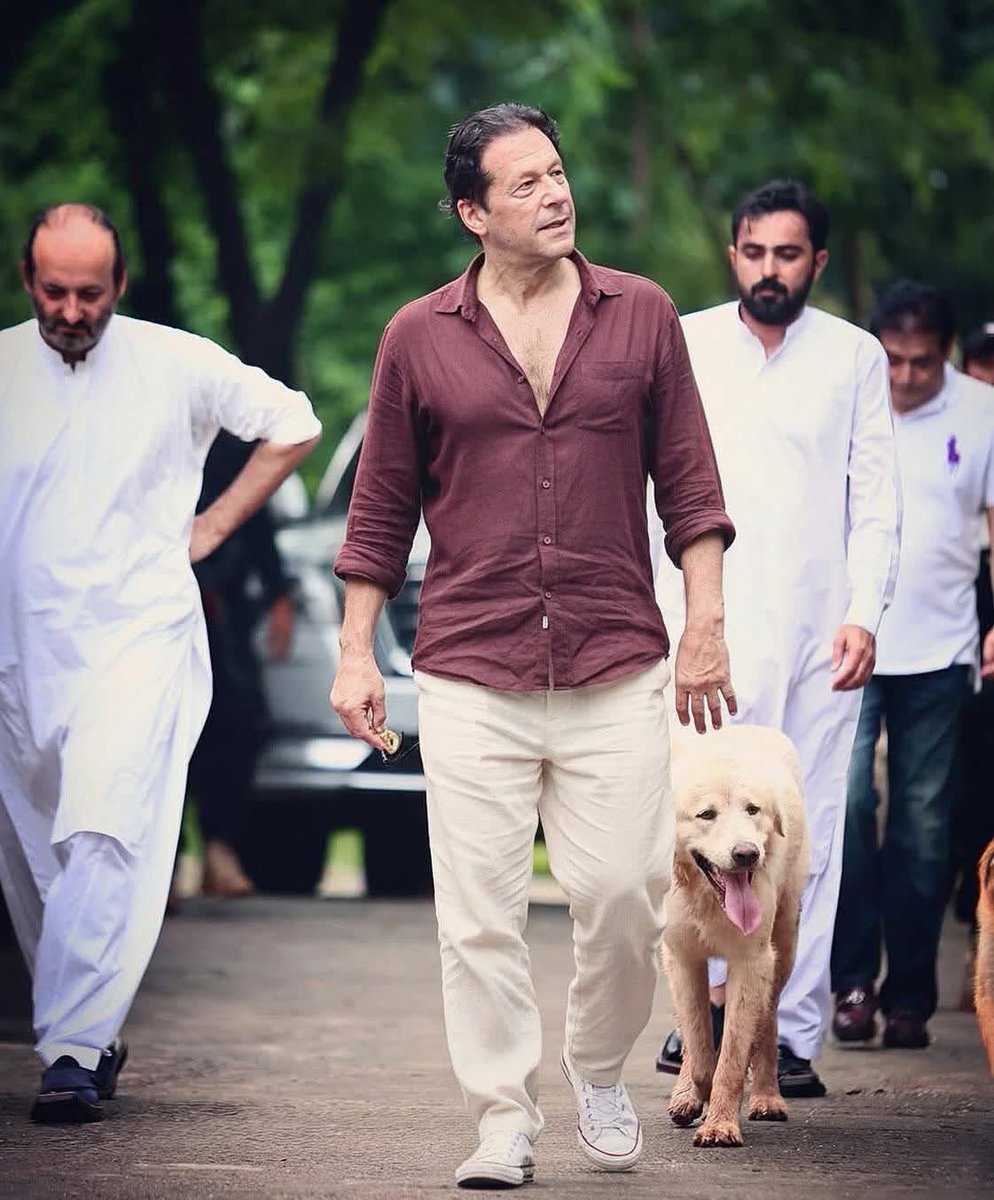 " جو شخص سر جھکانے پر موت کو ترجیح دے ایسے شخص کو پاکستان میں عمران خان کہتے ہیں"