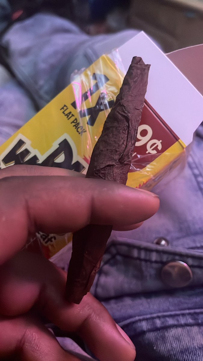 #ChristmasTree 👽🎄💨💨💨