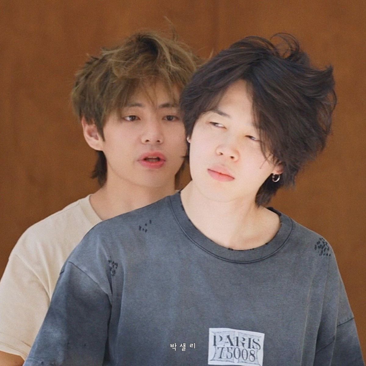 PUPMlLK's tweet image. Merry Chrysler to the v to my min! My bestieeeeee Etro! Hehehe miss you tons thank you for being my rock and my bestie friend  forever.