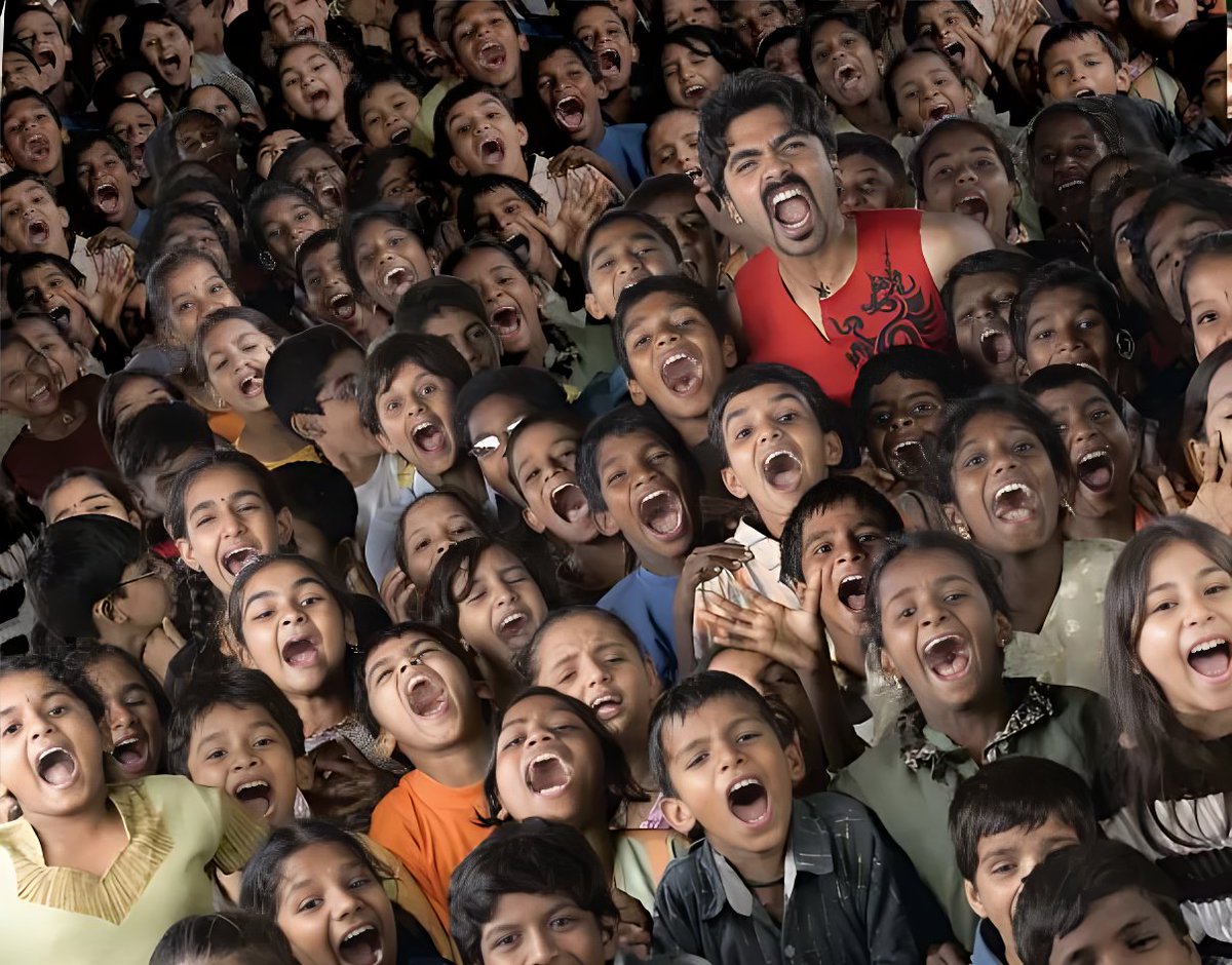 SimbuLive's tweet photo. In every loud cheer, there’s pure love for Simbu ❤️ | #WeLoveSTR #SilambarasanTR https://t.co/kYW1S6LYFb