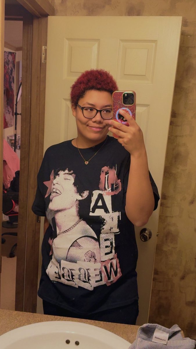 CreepyLuna4201's tweet photo. I got the @jakewebber shirt that I wanted for Christmas! I’m so happy!! 😆✨❤️ https://t.co/kEXvrll5nJ