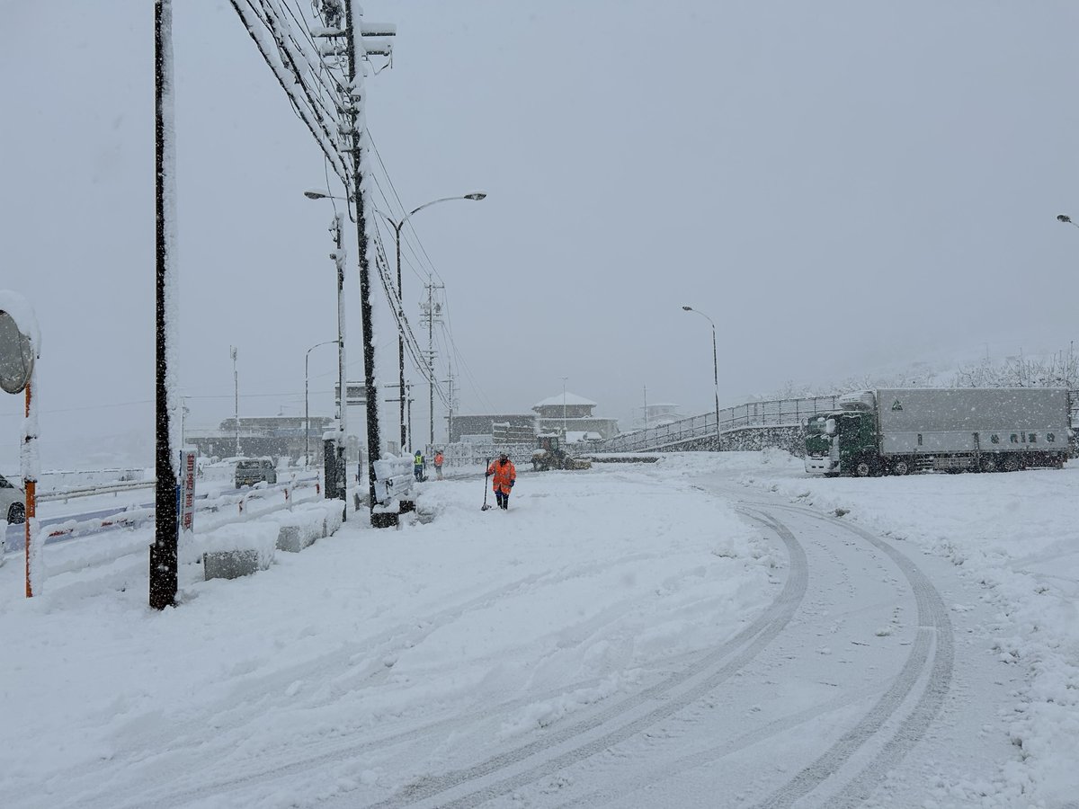 ゆきページ 通行注意 #大雪警戒 12月26日 11時30分】#国道18号 #長野市 において