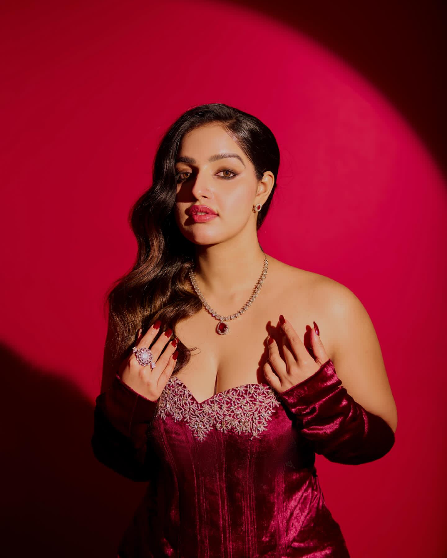 G9D9cu5b0AMJsME?format=jpg&name=large