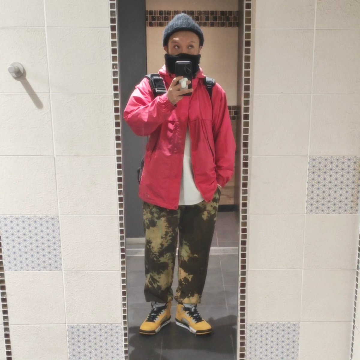 kusoyaro0812's tweet image. 今日のクツ野郎
おはようございます☀
〜ちょいと風がBLOWIN' 編〜
cap : CA4LA
tops : THE NORTH FACE
inner : UNIQLO
pants : EVISEN
shoes : AIR JORDAN 5  " TOKYO 23 "

#tnf #tokyo23 #古着 #古着好きな人と繋がりたい #スニーカー好きな人と繋がりたい