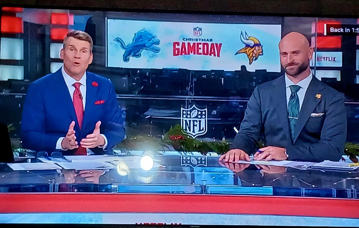 WhimsicalAllure's tweet photo. Merry Christmas from Frans &amp; Marilize 🎄 Watching 🏈 #NFLonNetflix live from South Africa 🇿🇦 https://t.co/36gOzVv0LK
