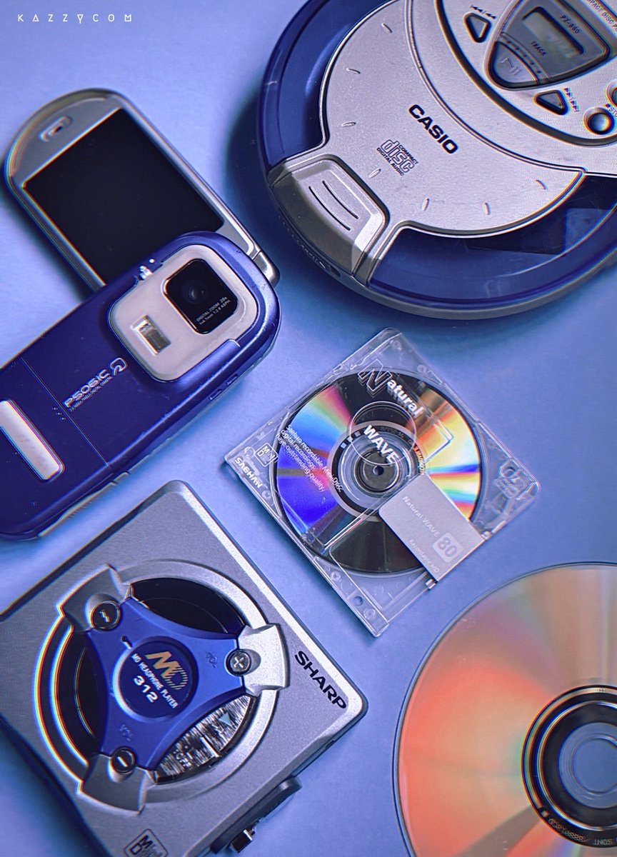 kazzykazycom's tweet image. Cobalt Blue