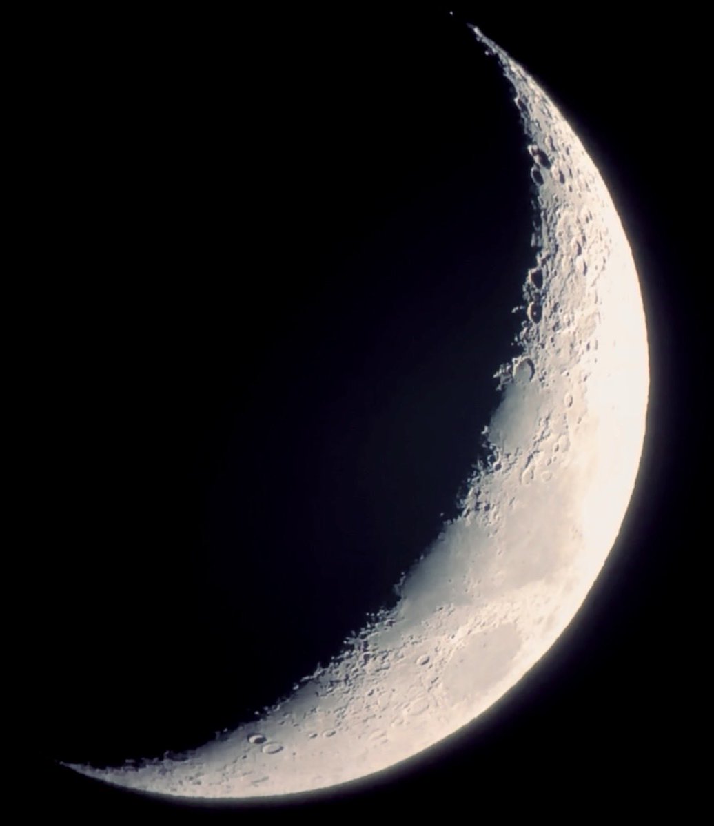 Вчерашняя Луна. 🔭