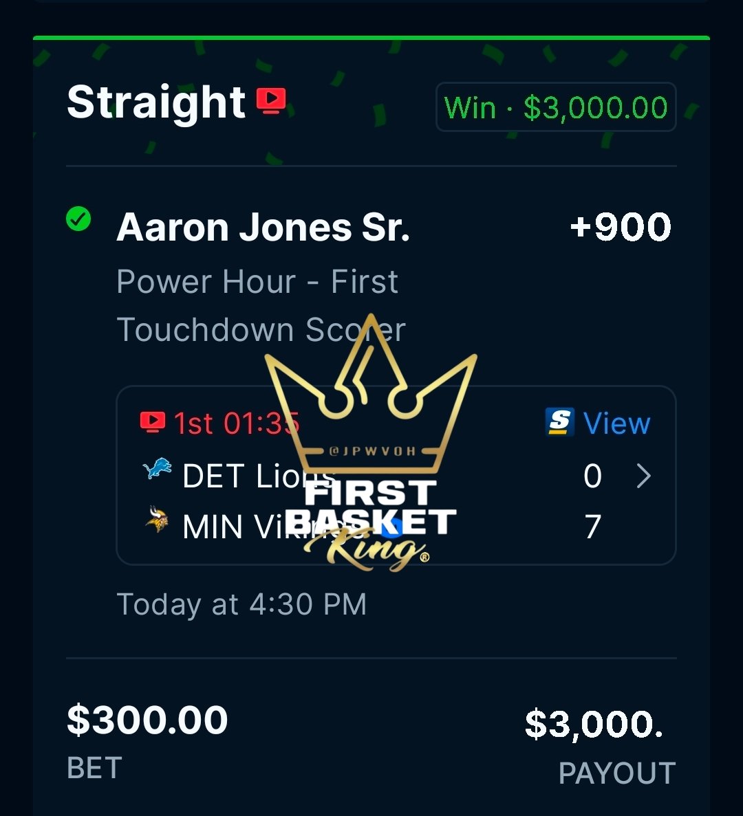 JPWVOH's tweet photo. Aaron Jones first td +900!
#FirstTouchdownKing
https://t.co/hImuAelDY2 https://t.co/bco1yMPYeU