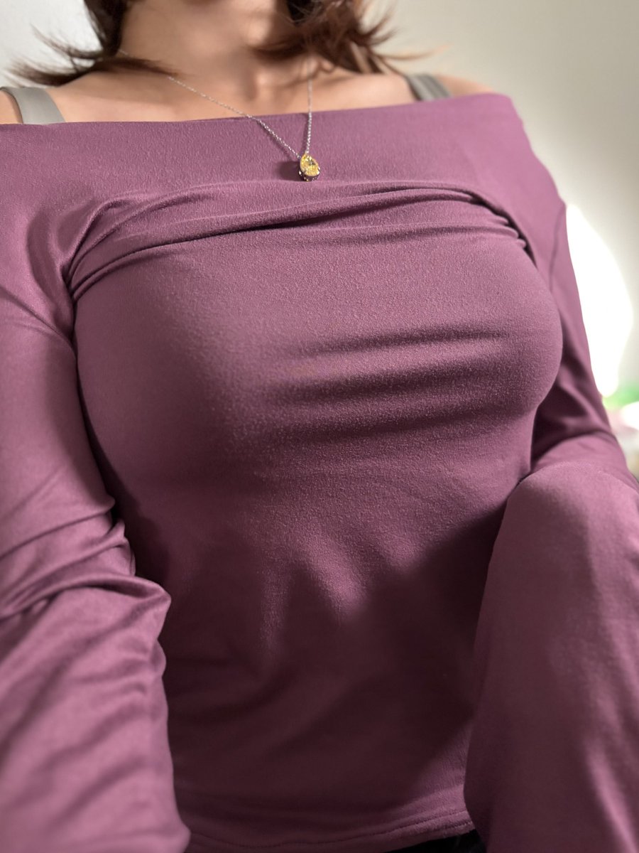 emikosplay's tweet image. i wish a guinea pig would appear in front of me