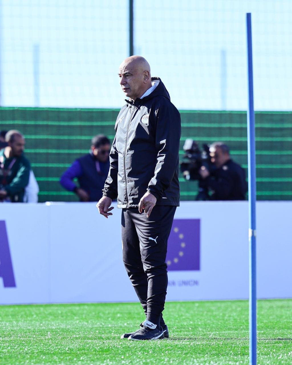 التشكيل الأنسب لمنتخبنا الوطني في مواجهة جنوب إفريقيا هو ــــــــــــ؟ 