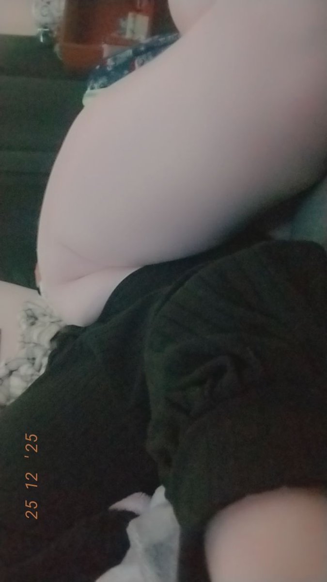 AmethystFoxes's tweet photo. Have a curvy Christmas 

#whore #sluts #curves #ass #pussy #boobs #trans #girlboy https://t.co/vJ6gCaWVI5