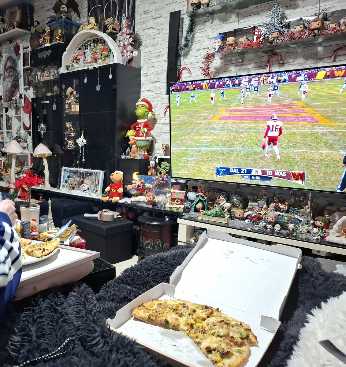 Richtig schön lecker 😋 passend zum Football 🏈 liebe Grüße aus Germany 🎁☃️🎄#nfl #nflonnetflix #netflix
