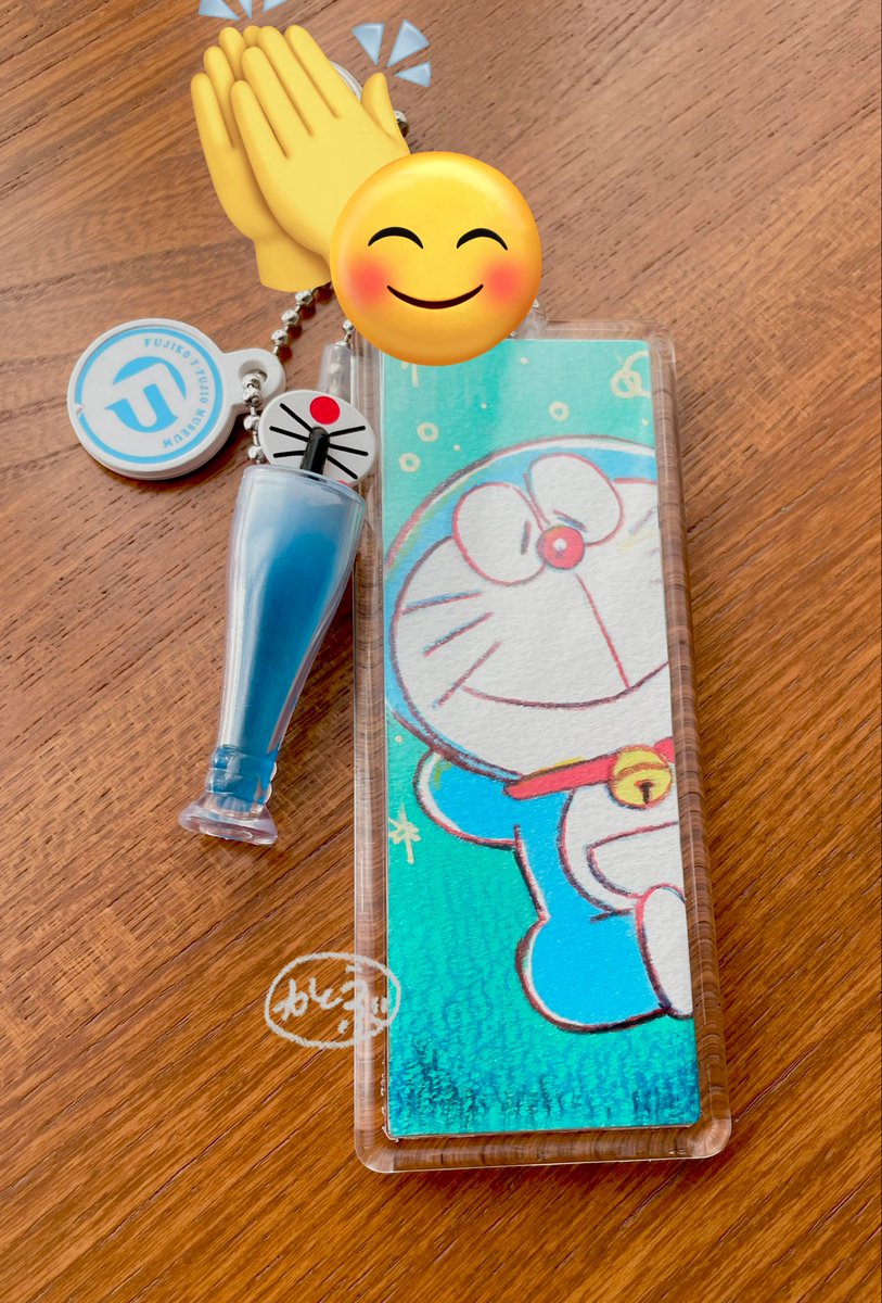 Katou_bububu's tweet photo. Fミュで手に入れたキーホルダーを使って、ソーダをイメージしたアクキーを作ってみました！

夏にぴったりな、爽やかな感じに仕上がりました〜🙌…が、今は冬でしたね…🥶 https://t.co/1uXAakMBEA