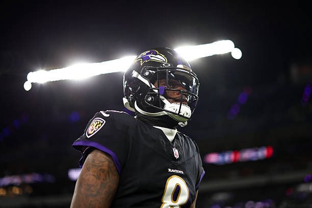 AdamSchefter's tweet image. Ravens QB Lamar Jackson is listed as doubtful for Saturday night’s game at Green Bay. If Jackson cannot play, Ravens QB Tyler Huntley would start.
