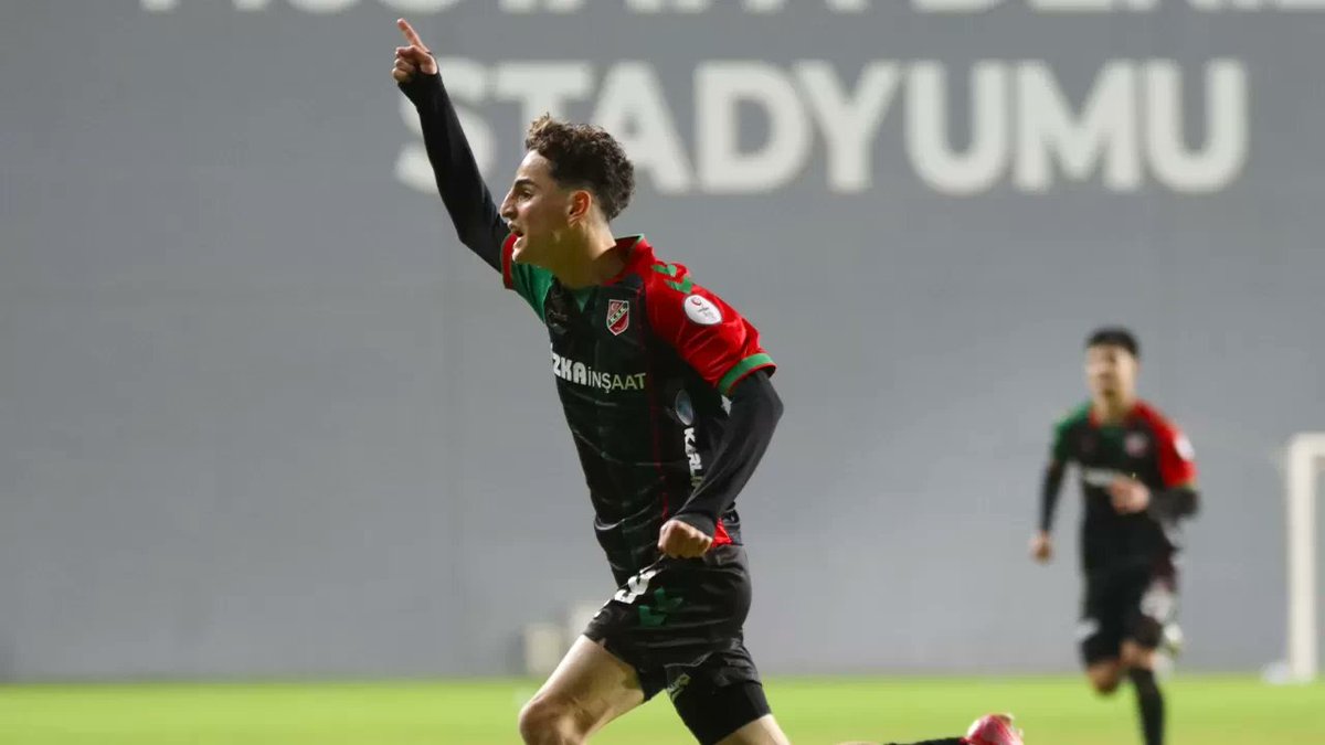 TurkgunGazetesi's tweet image. Karşıyaka'nın genç yıldızı Adem Yeşilyurt’u Süper Lig büyükleri takibe aldı: Beşiktaş ve Trabzonspor'da devrede

turkgun.com/futbol/karsiya…

#Karşıyaka #Ade