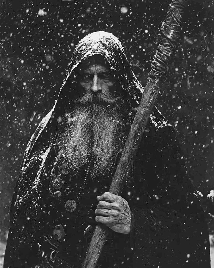 BloodOnBlack's tweet photo. Ódin was known as Jólnir, the Yule One, a name that bound him to the winter solstice and the sacred season of Jól.

Yule marked the deepest darkness of the year, when the boundary between worlds was believed to weaken.

It was during this time that Ódin rode through the stormy sky leading the Wild Hunt.

He was not a gentle holiday figure but a god who wandered the world in disguise, watching humanity and deciding who was worthy of reward or doom.

People made offerings during Yule to appease Ódin, the ancestors, and the spirits of the land so that winter would not claim their lives or livestock.

The image of a bearded man who travels through the winter night, judges human behavior, and dispenses favor or punishment comes from this ancient Yule tradition.

His shadow still survives today in the figure of Santa Claus.

Credit to the Author.