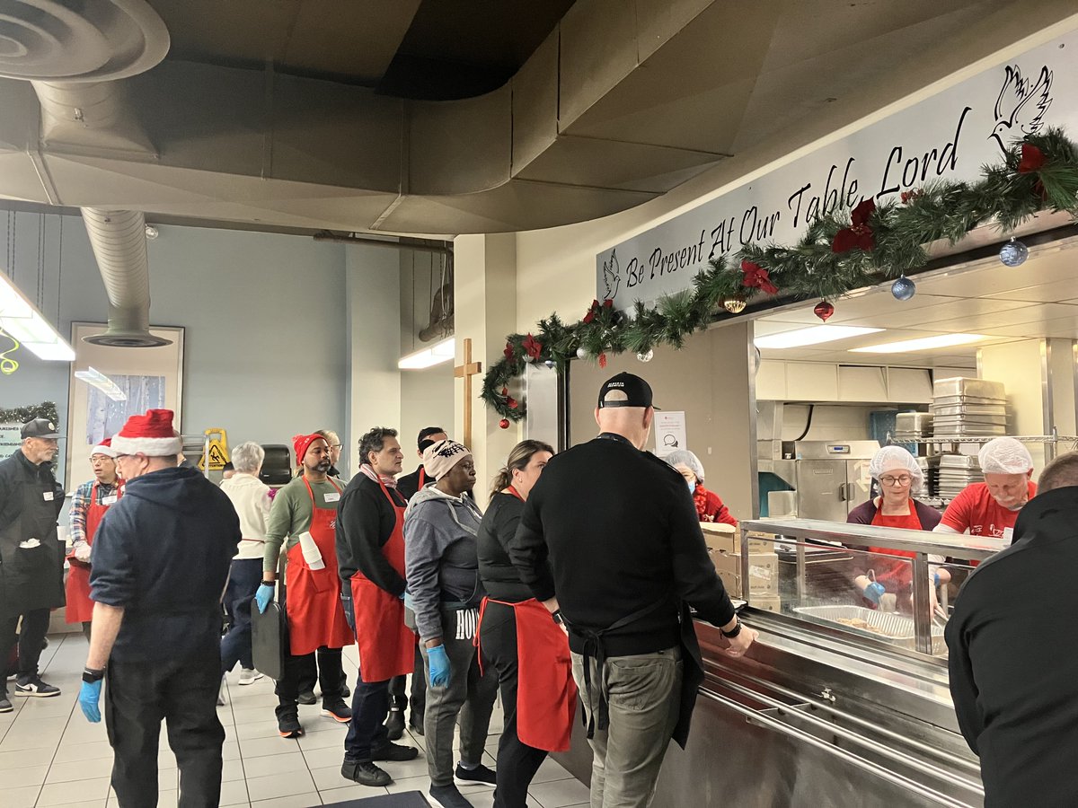 🎄 Hope marched forward this Christmas because of you. To every donor and volunteer who supported The Salvation Army’s Christmas meal service this year—thank you. Together, we served 450+ meals to our community! Merry Christmas!
#GivingHopeToday