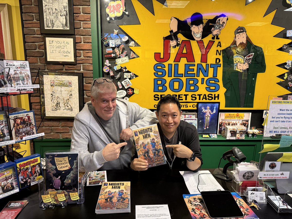 mingchen37's tweet photo. Merry Christmas from me and @michaelzapcic https://t.co/hnpspGS30y