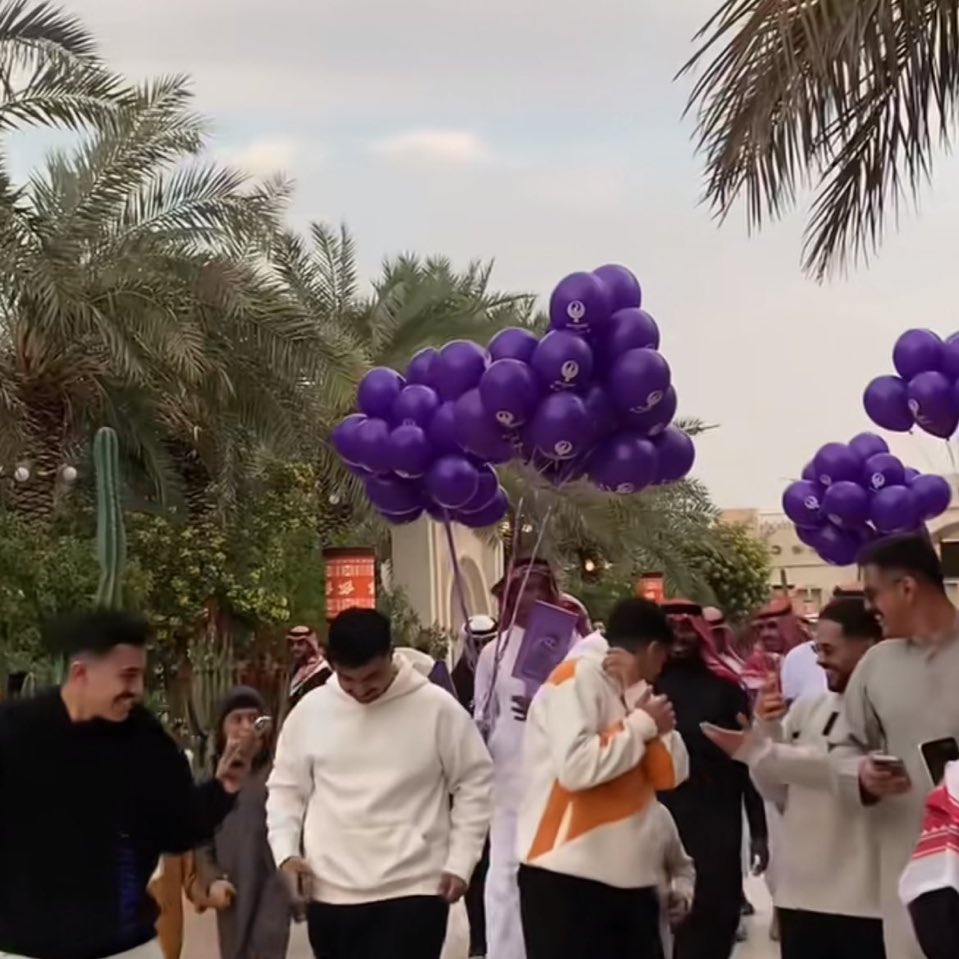 احس مرا احراج لو م فاز 
تخيلت تايم تويتر وهم ماسكينه طقطقه مستحيل