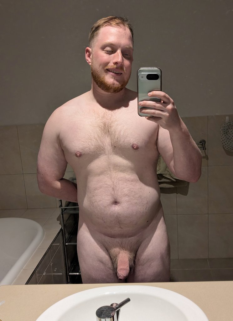 Christmas Night tradition... Taking nudes in my parents guest bathroom 🎄🎁