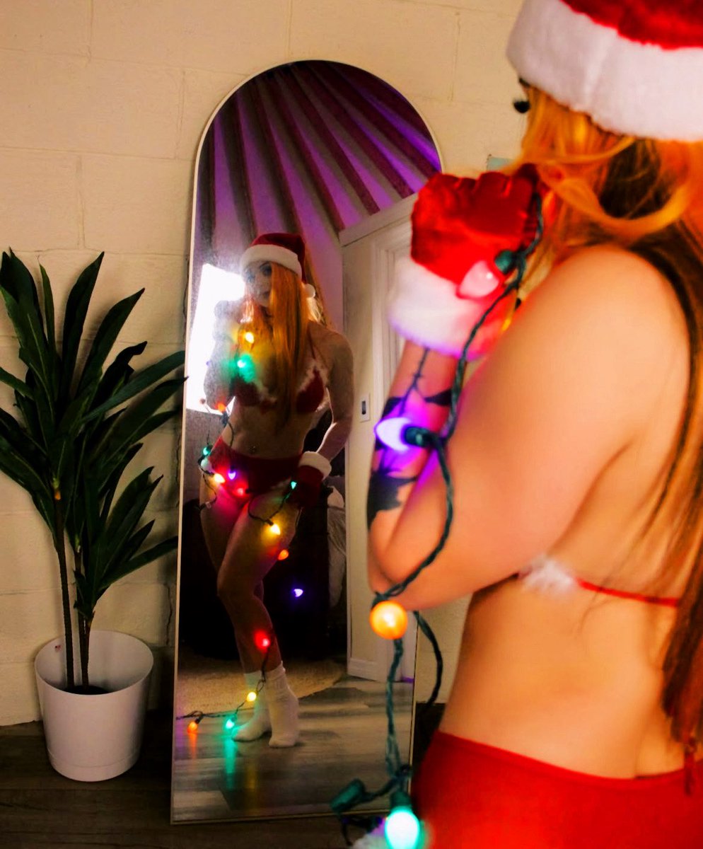 ᴅᴇᴠɪʟꜱ ʜᴀʀʟᴏᴛ • ɴᴏᴛ @HellsFavoritePK tweet media