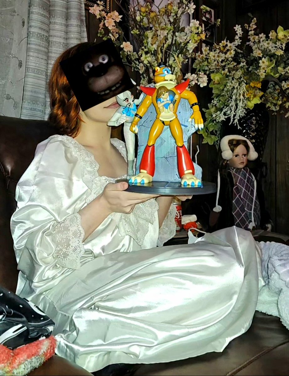 workerscomps's tweet image. I'm having such a FNAF Christmas