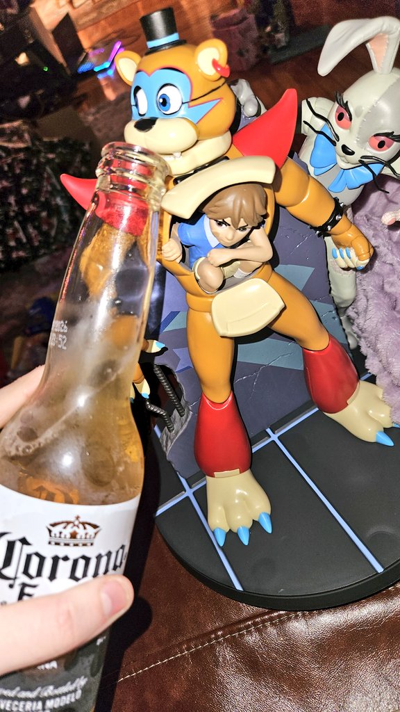 workerscomps's tweet image. I'm having such a FNAF Christmas