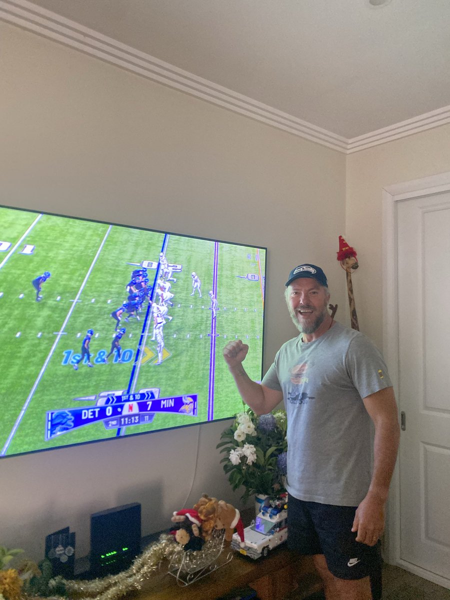 bigwheels73's tweet photo. Living the NFL on Netflix form
Sydney Australia https://t.co/X1WkVpWJwN