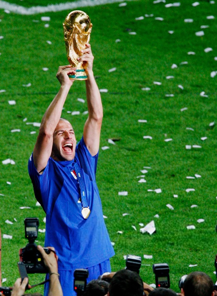 🗣️ — Alessandro Del Piero :

"Winning the World Cup? It completes a player’s career. Like going to the moon. The most important thing was taking that penalty and living that moment as if it were normal."

— RAI 1, Stanotte a Torino