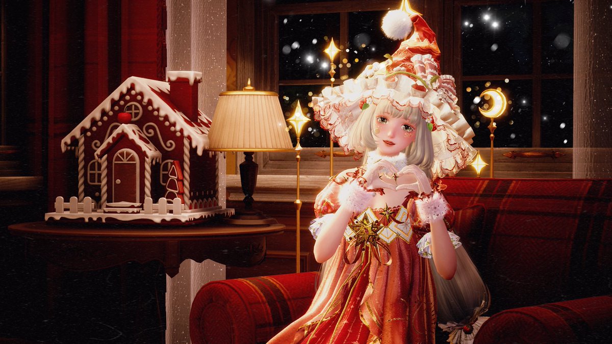 esselinx's tweet image. Logged in to take a festive pic even tho it’s not very on brand but oh well HAPPY HOLIDAYS🎄🎄🎁