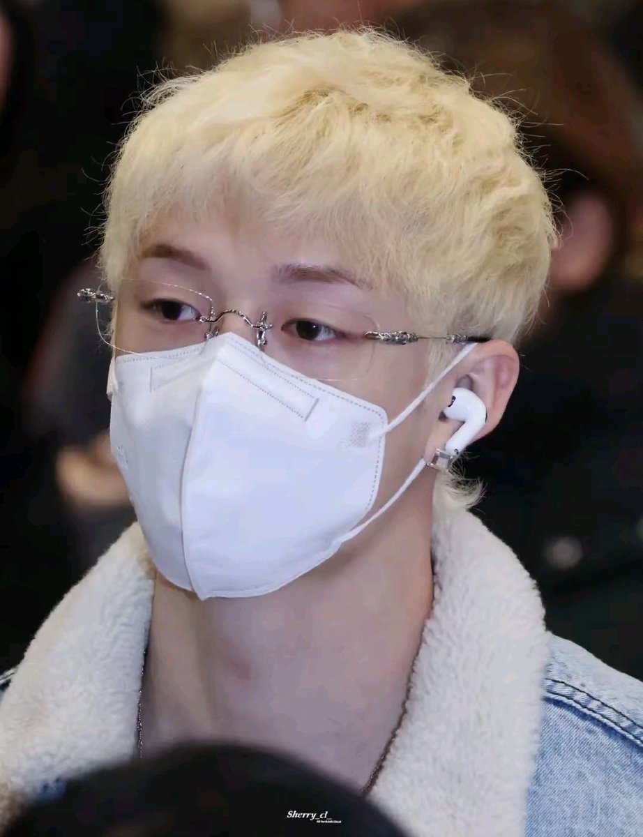 skyrenoo's tweet image. guys.