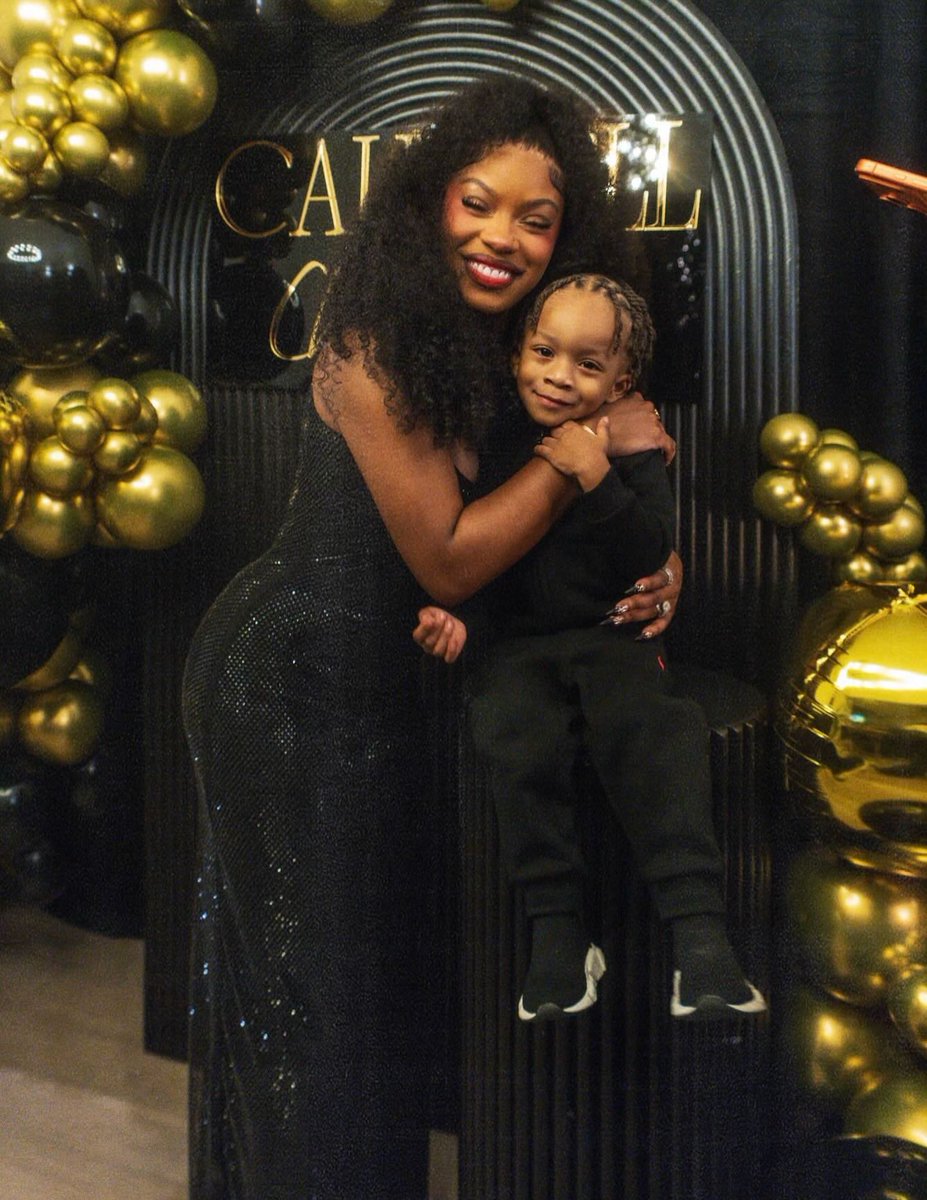 wavecheckers's tweet image. Monaelo &amp;amp; Stunna 4 Vegas having a Caldwell Christmas 🖤