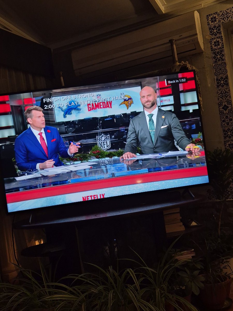 My name is Adnan, i am watching the game from Kuwait, Happy holidays #NFLonNetflix