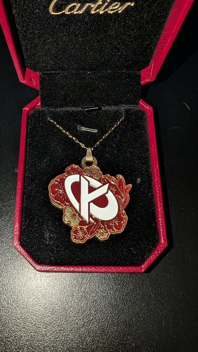 1mbecileHeureux's tweet image. Joyeux Noël presque en retard 
Je vous fais gagner 5 pendentifs au choix vous avez juste a rt voilà bisous 🎄🎅