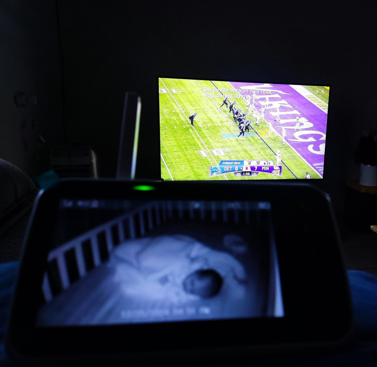 litos2920's tweet photo. Baby sleeping 😴 
Let's go @Lions #NFLonNetflix from #ElSalvador
🇸🇻 @netflix #DETvsMIN 
@WWERollins ??? https://t.co/kZXhfEYAwt