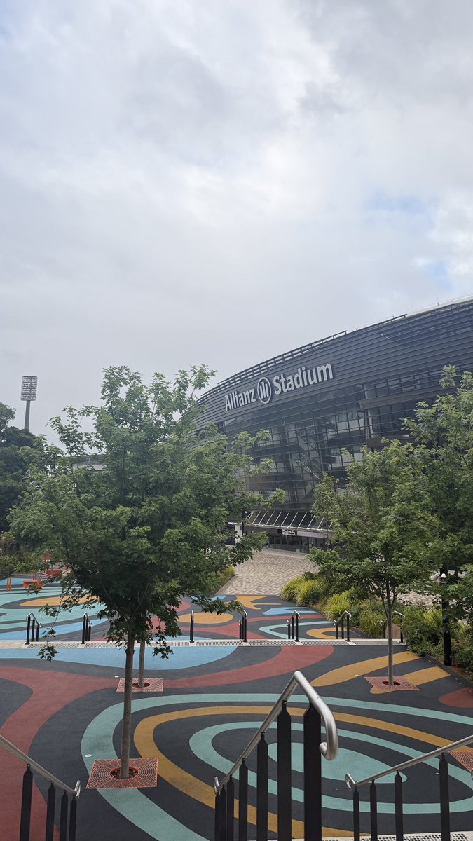 northsection's tweet image. Won’t catch a game here unfortunately, but took a wee walk round to see the Allianz Stadium, home of @SydneyFC 🏟️