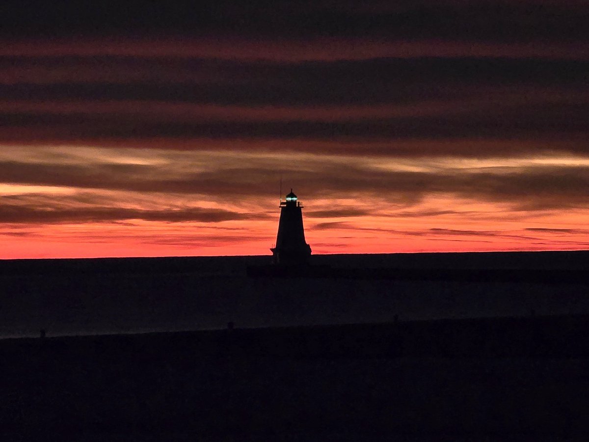 ludington_love's tweet photo. Merry Christmas!! #Ludington #PureMichigan https://t.co/VTkvok2WJ0