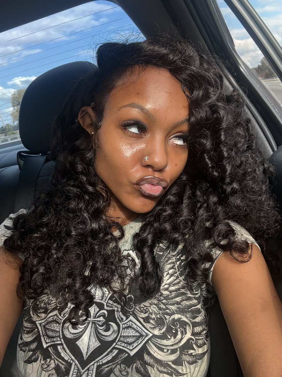 sjanayaaa's tweet image. 